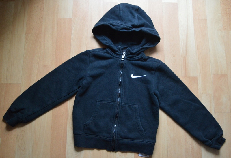 czarna bluza NIKE6-7 lat 116-122cm