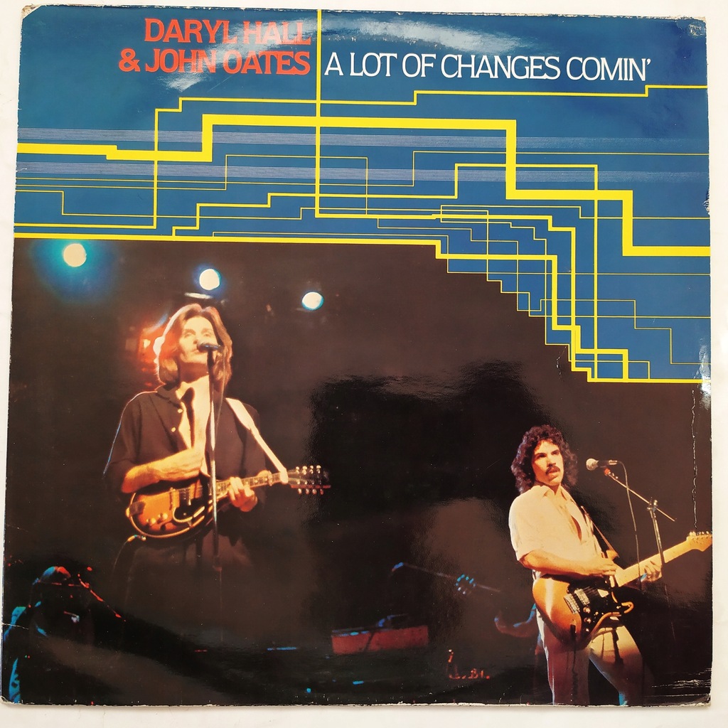 Daryl Hall and John Oates- A Lot of Changes Comin'