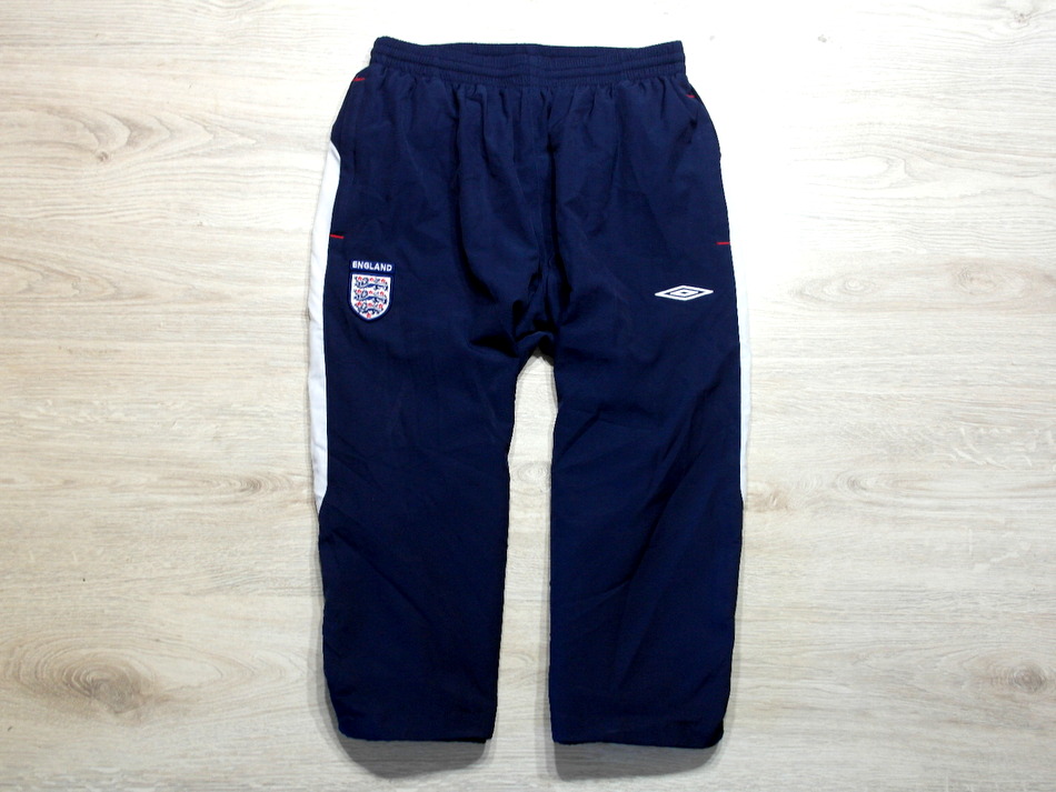 UMBRO _ ANGLIA SPORTOWE SPODENKI Z LOGO _ M/L