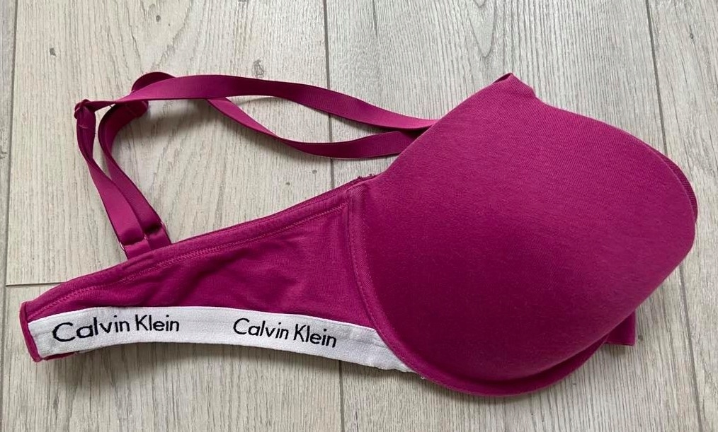 Calvin Klein śliczny push-up r. 80 D