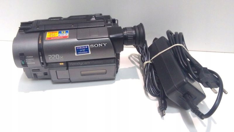 KAMERA SONY HANDYCAM VISION CCD-TRV35E + ZASILACZ