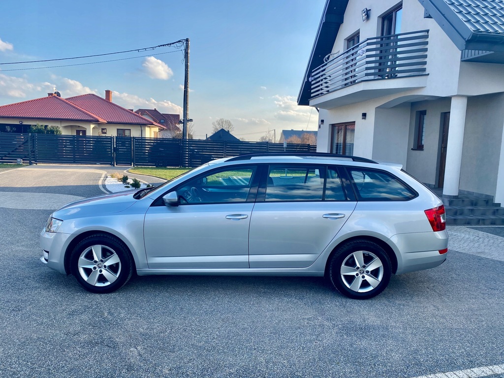 Купить ШОУ-РУМ ПОЛЬША OCTAVIA 110KM BOLERO LED ASO ALU PDC2: отзывы, фото, характеристики в интерне-магазине Aredi.ru