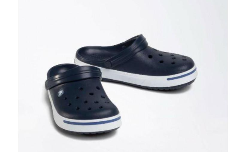 F19J004 KLAPKI GRANATOWE UNISEKS CROCS 39/40