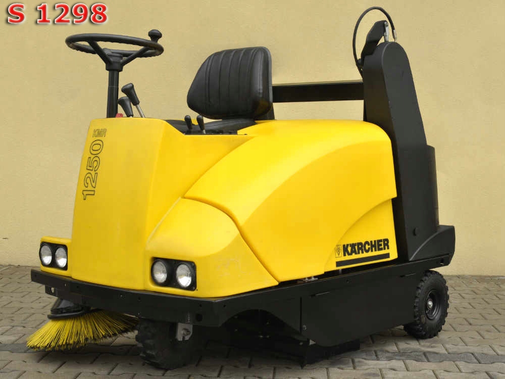 Zamiatarka KARCHER KMR 1250 BAT N AKU. 15000 netto