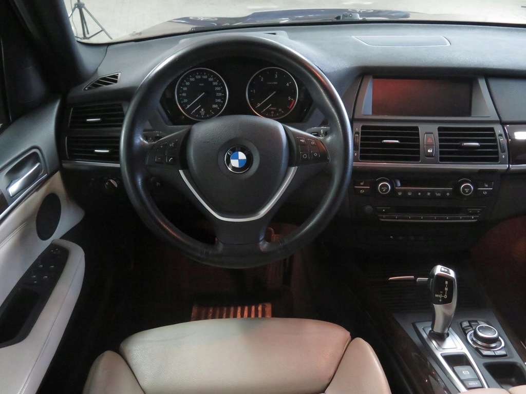 Купить BMW X5 xDrive40d, авторизованный сервисный центр, 301 л.с., 4X4: отзывы, фото, характеристики в интерне-магазине Aredi.ru