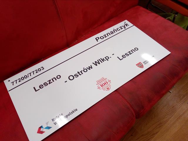 Tablica  KW Leszno – Ostrów Wlkp. „POZNAŃCZYK"