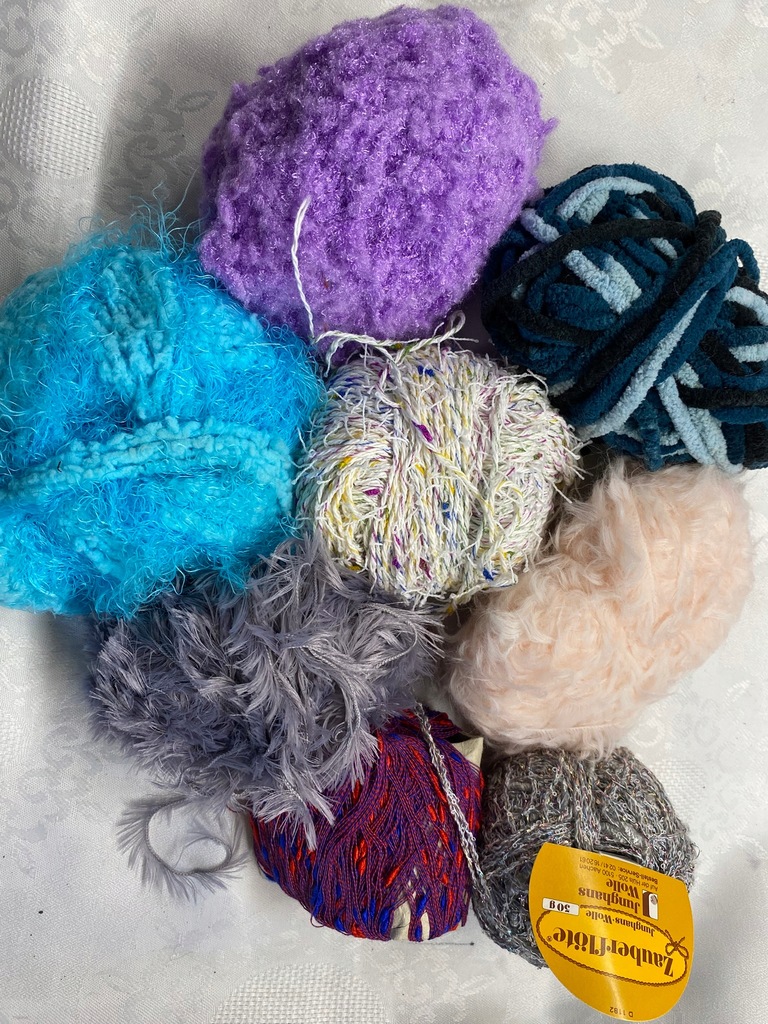 WŁÓCZKA ozdobna zestaw 30 dkg nr 26.07-56