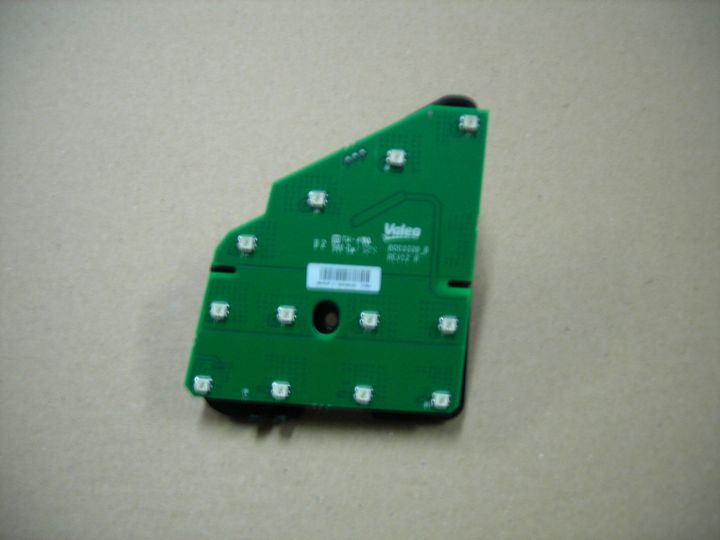 Светодиодная плата заднего фонаря nissan qashqai 2010-2014 г. Светодиодная плата заднего фонаря nissan qashqai j10. B003338_b valeo светодиоды. Плата заднего левого фонаря nissan qashqai j10. Фишка заднего фонаря ниссан кашкай j10.