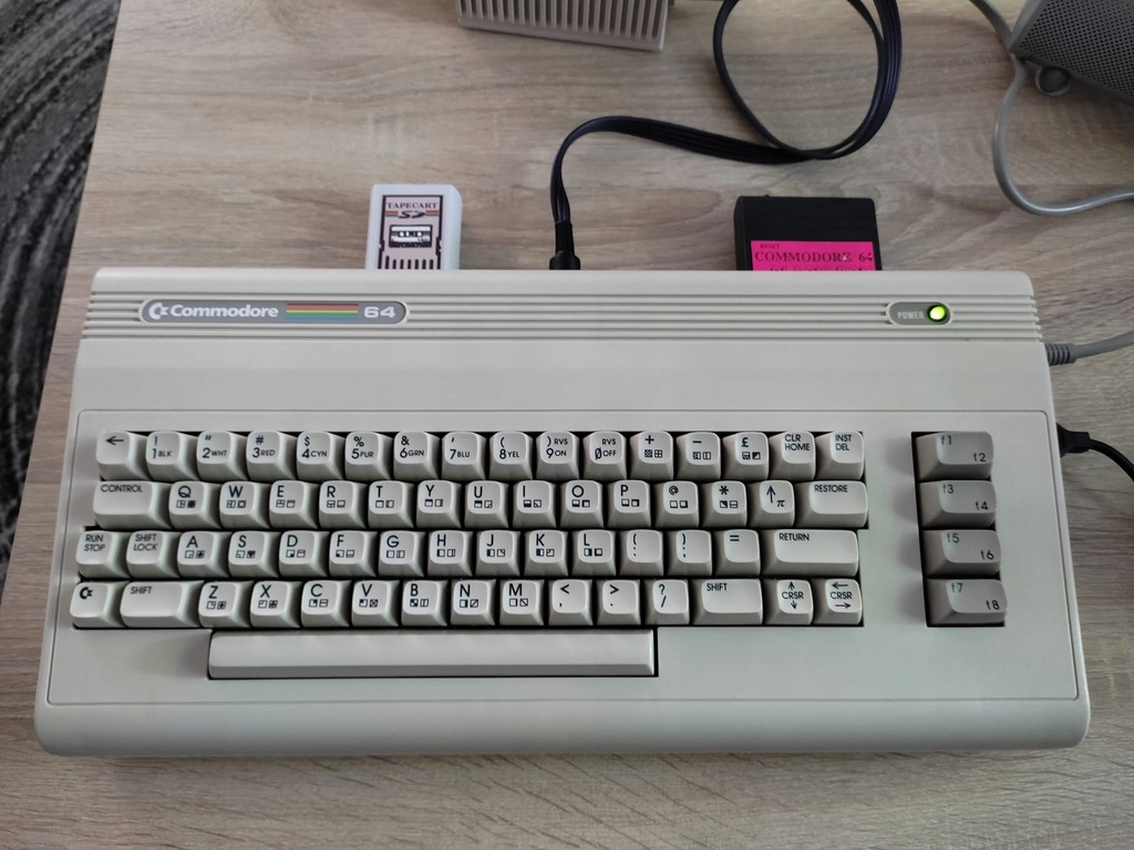 Commodore 64G BOX Kolekcjonerski, plomba,akcesoria
