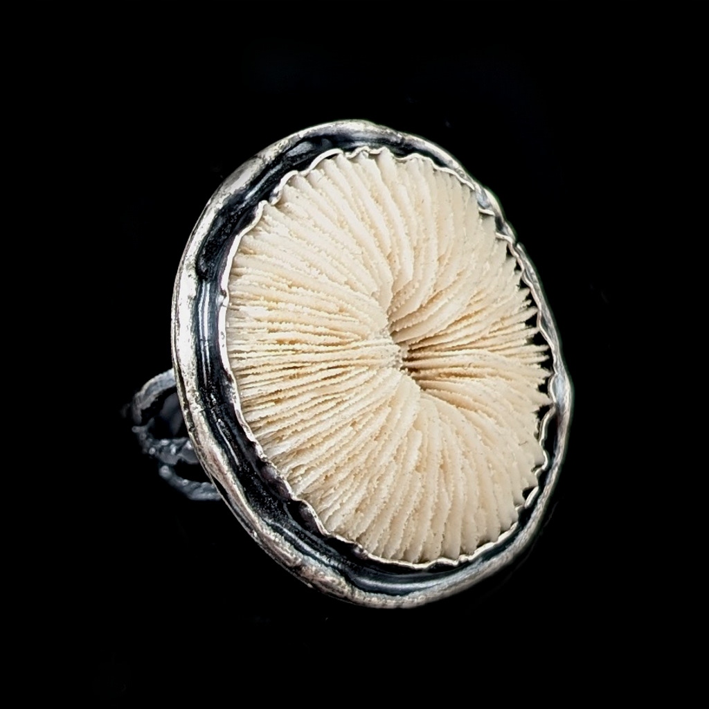 KORALOWIEC PIERŚCIEŃ SREBRO GRZYBOWIENIEC KORAL GRZYBOWY JAK UKWIAŁ