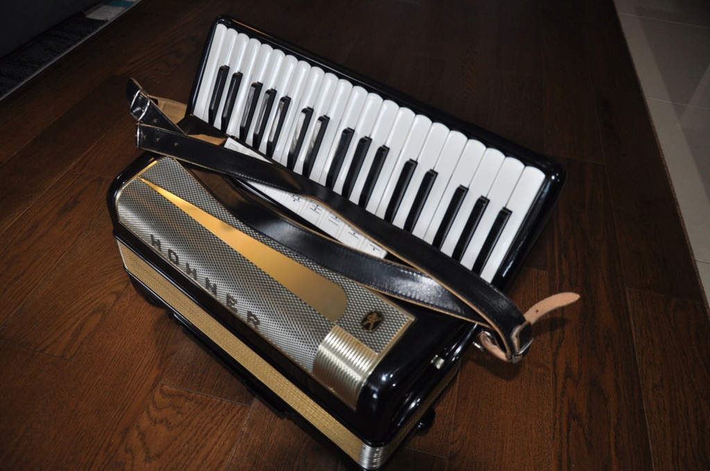 AKORDEON HOHNER LUCIA IVP 4 chóry 96 basów,IDEAŁ! 8422957505