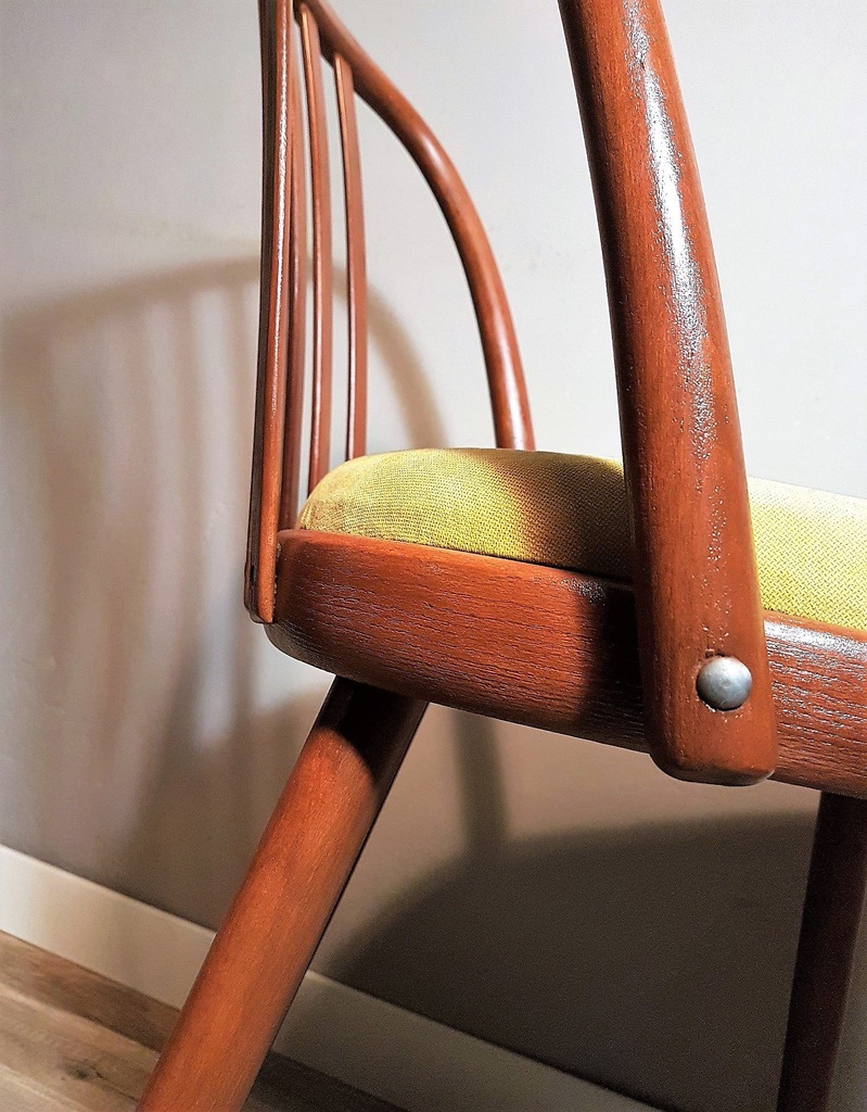 Krzesła lata 60 70 styl skandynawski loft retro
