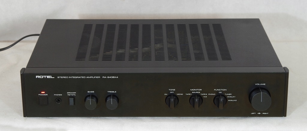 Rotel RA-840BX4, wzmacniacz stereo.