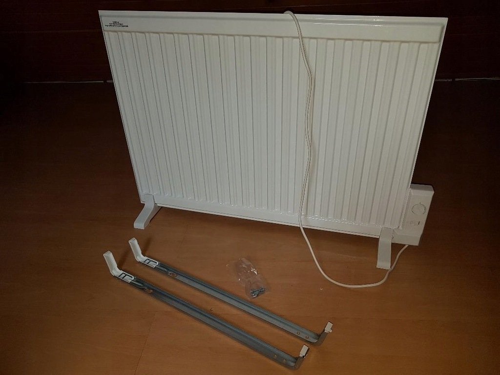 GRZEJNIK PANELOWY OLEJOWY ELEKTRYCZNY 700 W EKO