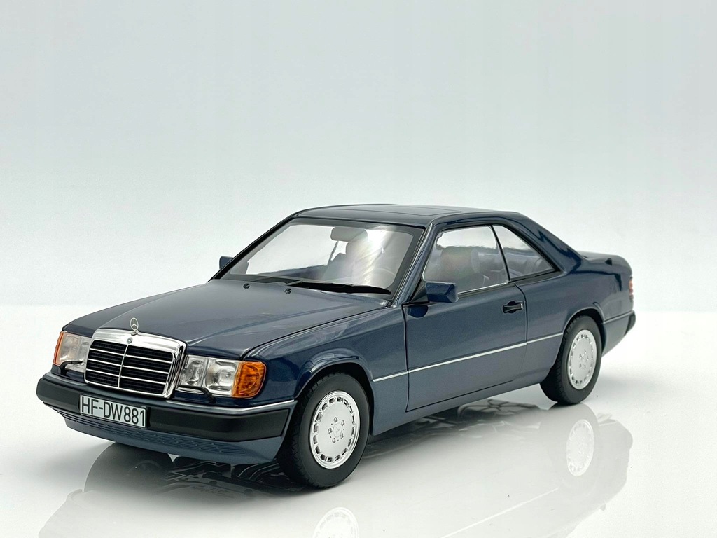(USED) Mercedes-Benz 300 CE-24 (C124) Norev 1:18