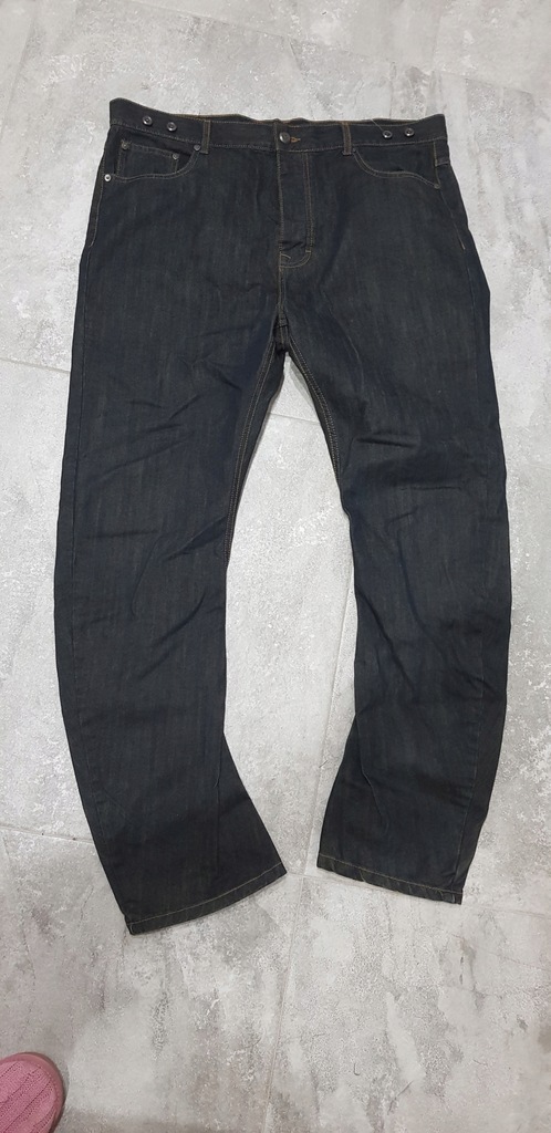 Reserved spodnie jeans r 36 skręty
