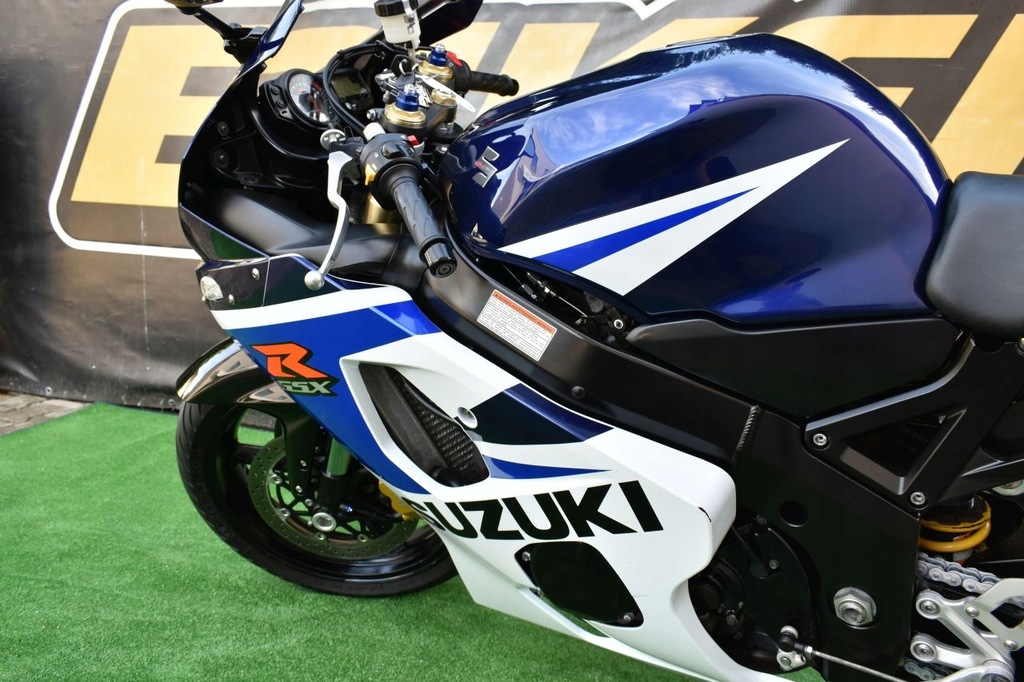 Купить SUZUKI GSX-R 750 K5 БЕЗАВАРИЙНЫЙ ИДЕАЛЬНЫЙ 2005 ГОДА В РАССРОЧКУ: отзывы, фото, характеристики в интерне-магазине Aredi.ru