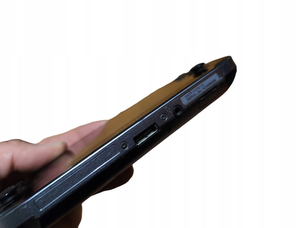 Konsola Sony PS Vita Model 1104 opis