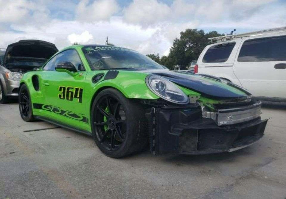 Porsche 911 GT3 RS Auto Punkt