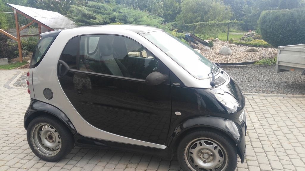 Samochód 2 osobowy Smart z 2005 r+ kpl kół zima