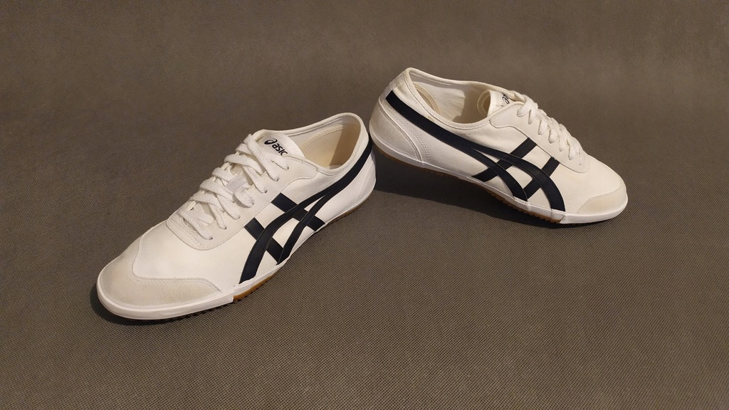 Asics retro online rocket
