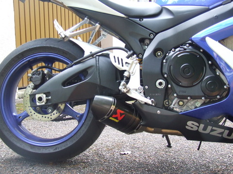Прямоток Акрапович Сузуки GSX r750 k7