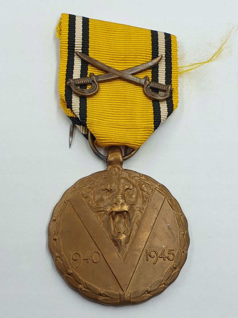 Belgia Medal Pamiątkowy za Wojnę 1940–1945 z szablami za 1940 r.