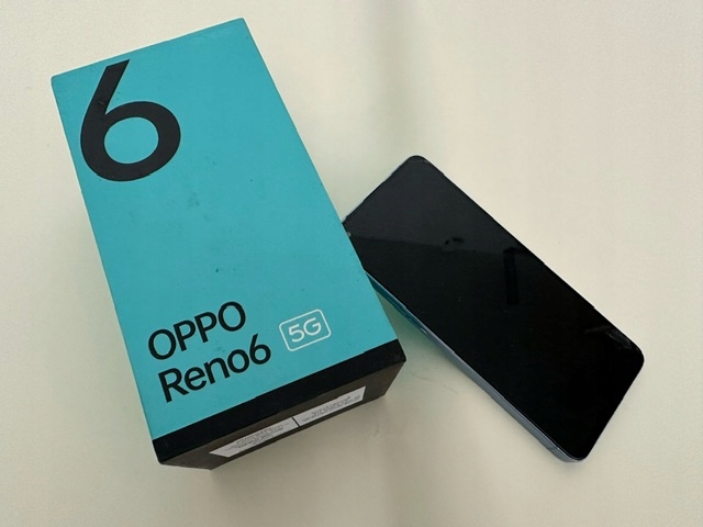 Smartfon Oppo Reno6 5G 8 GB / 128 GB niebieski