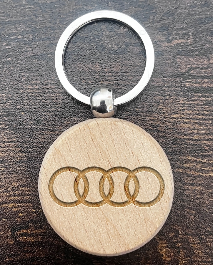 Drewniany brelok Audi