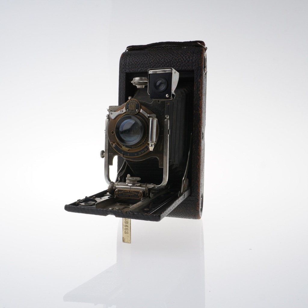 Kodak No. 3A Autographic Model B5 Folder Camera, film 122