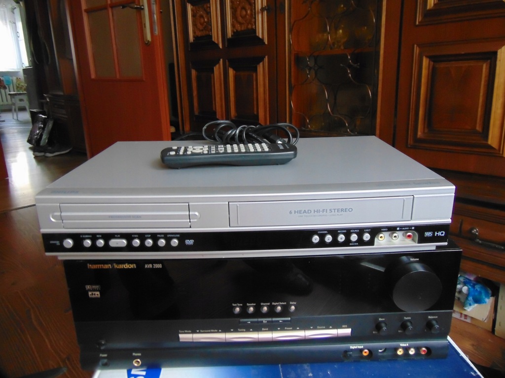 Купить Комбинированный DVD/видеомагнитофон Philips DVP3350V/02: отзывы, фото, характеристики в интерне-магазине Aredi.ru