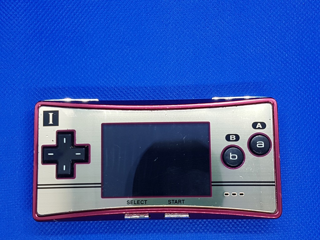 Game Boy Micro OXY-001 Famicom Edition