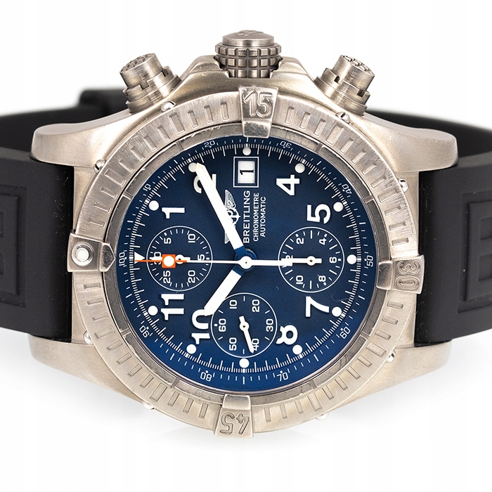 BREITLING AVENGER CHRONOGRAPH TITAN 44,5MM KOMPLET