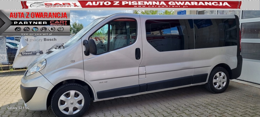 Renault Trafic 2.0 114 KM 9 miejsc klima gwarancja