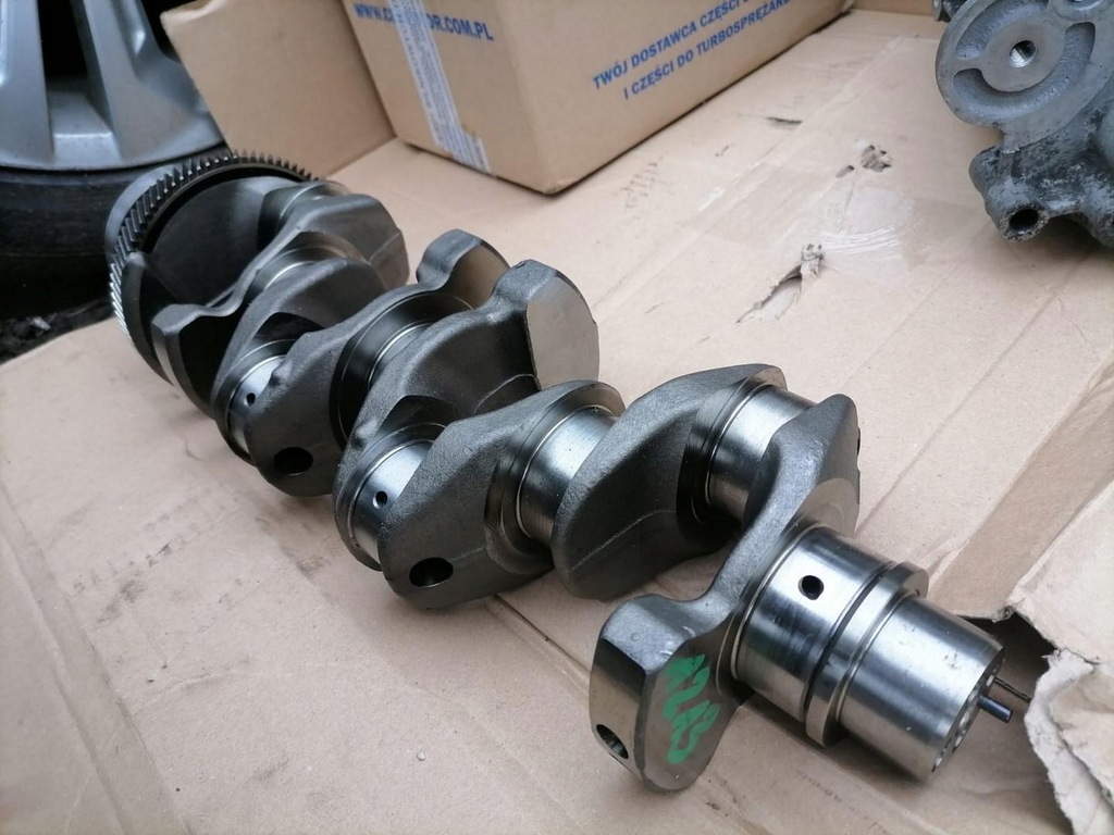 WAŁ KORBOWY 204DTD JAGUAR XE XF LAND ROVER 2.0 D G4D3-6A303-BA