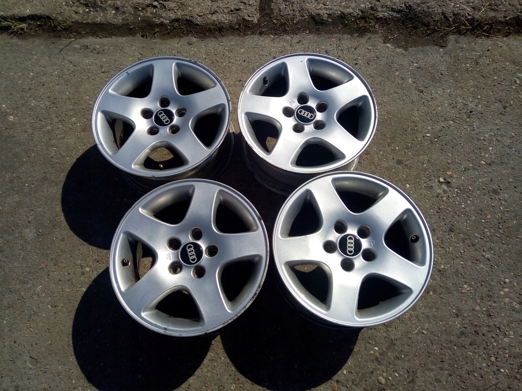 Alufelgi 15" AUDI A4 B5 7Jx15H2 ET35 F5270535