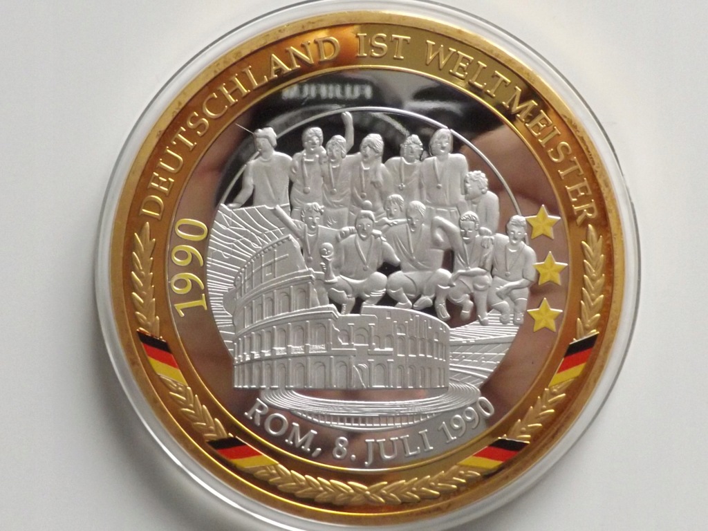 Medal , Niemcy Mistrzem Świata w Piłce Nożnej RZYM 1990 , 70 mm