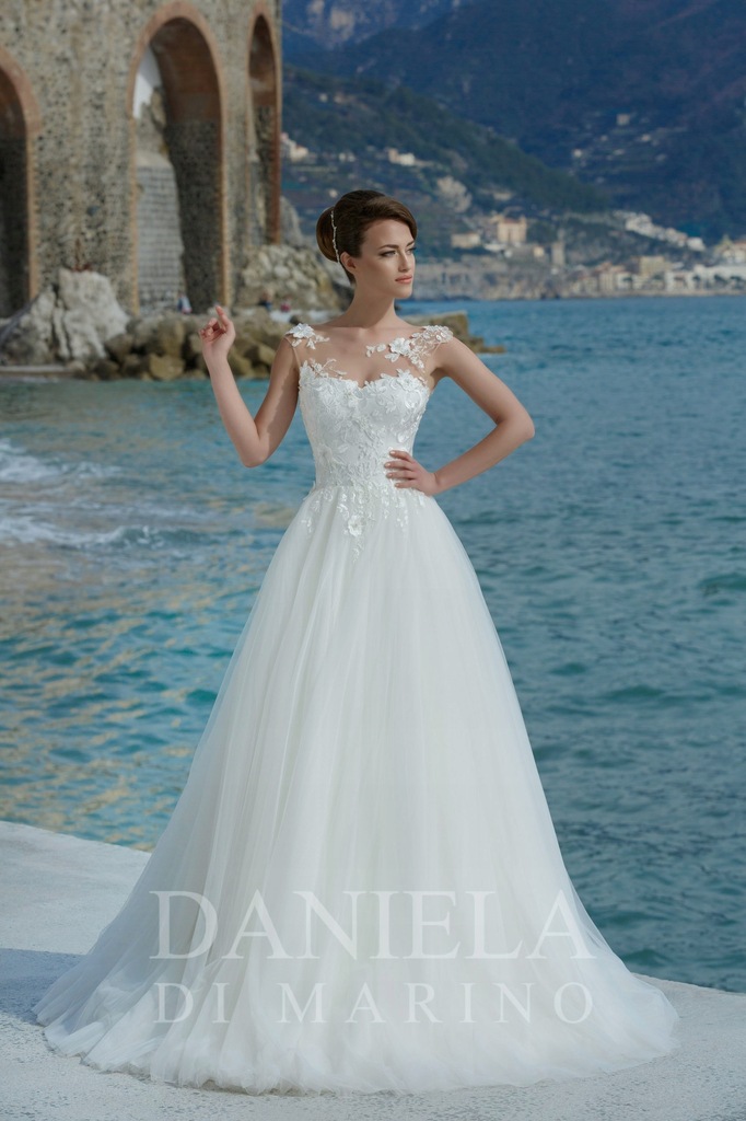 Suknia ślubna z trenem Daniela di Marino roz. 36