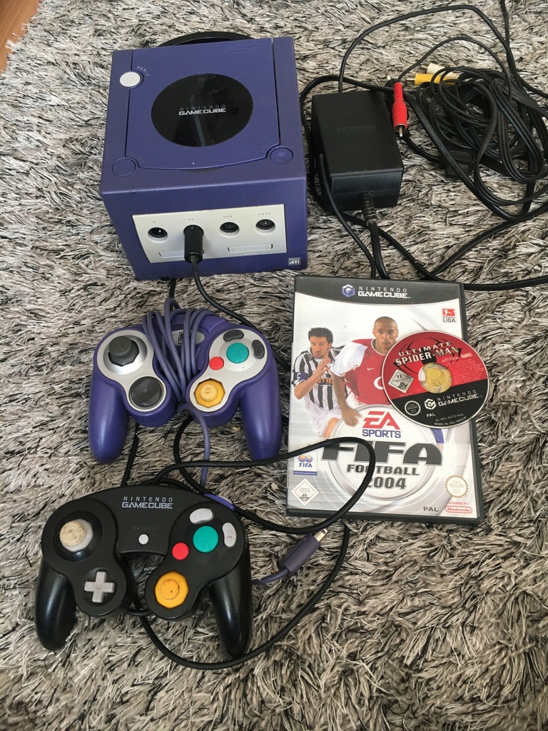 Konsola Nintendo GameCube 2 pady 2 gry