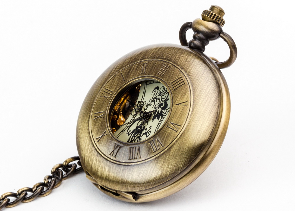PIĘKNO W BRĄZIE Zegarek kieszonkowy na łańcuszku