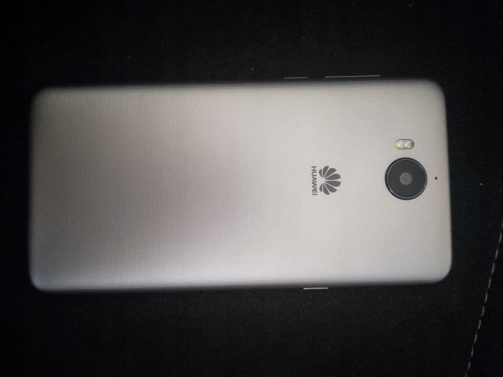 HUAWEI y6 2017