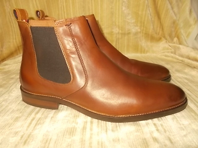 SUPER BUTY TOMMY HILFIGER 42