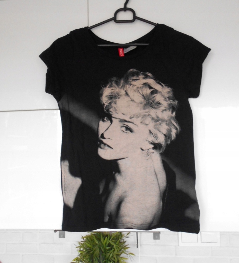 H&m madonna t shirt hotsell