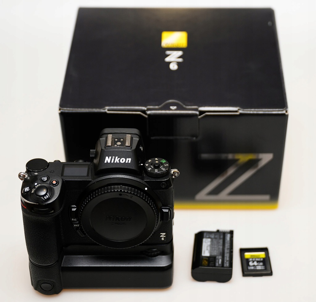 Aparat fotograficzny Nikon Z6, karta XQD 64GB, grip