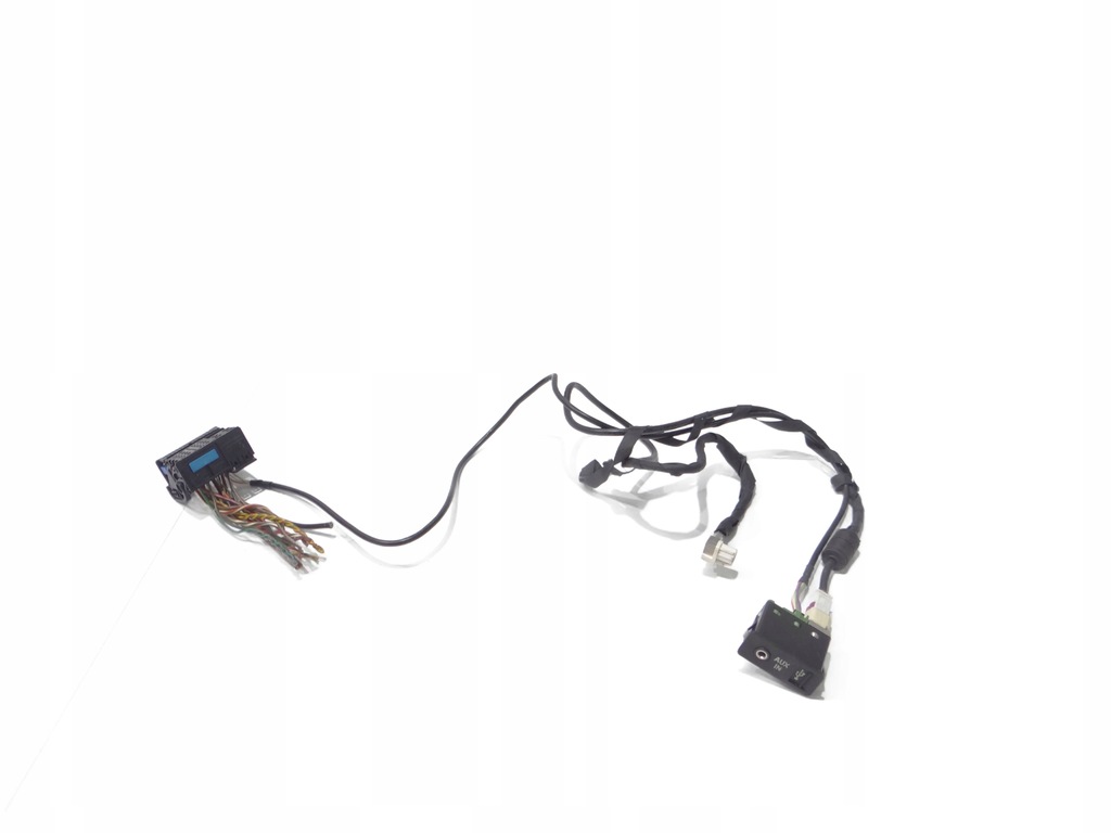 GNIAZDO KABEL AUX BMW X1 E84 OE 9129652