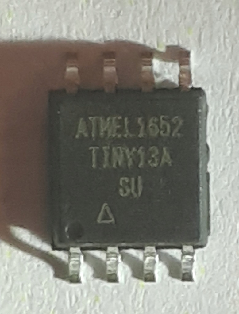 Mikrokontroler AVR ATTiny13A-SU Atmel
