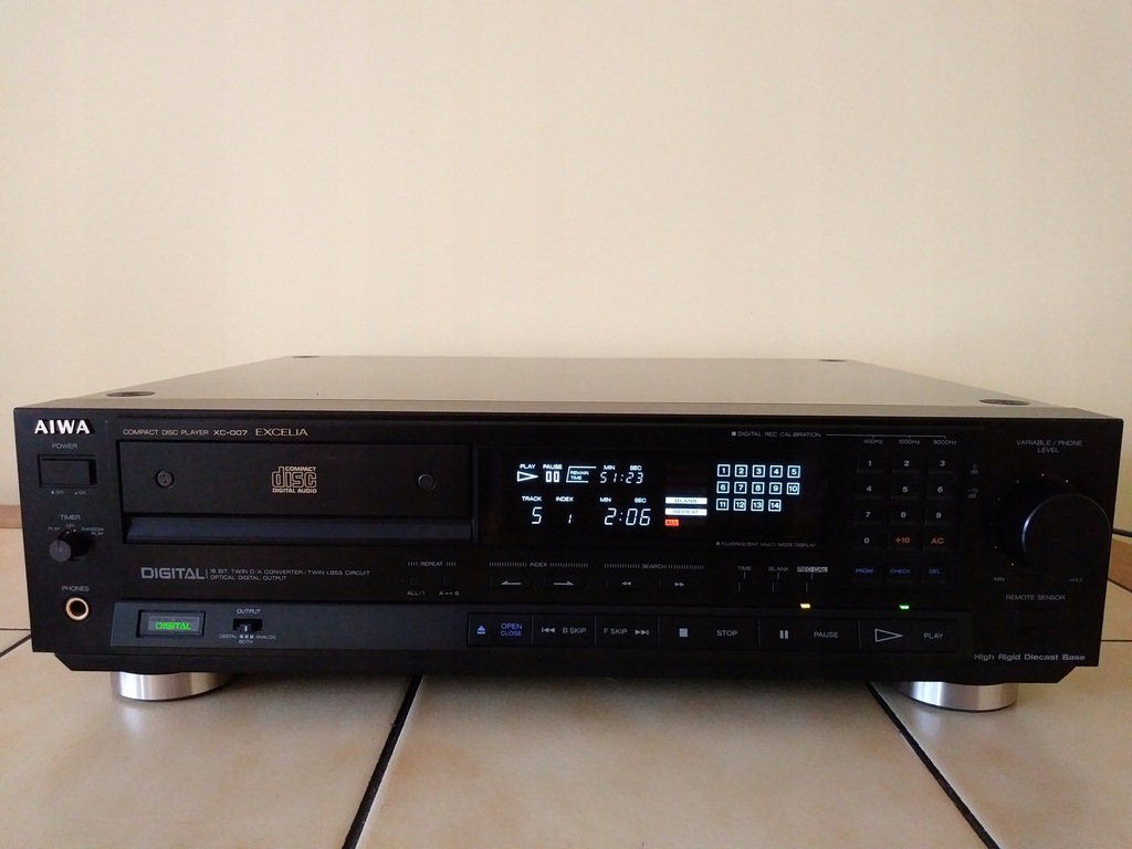 Купить CD-проигрыватель Aiwa XC-007 EXCELIA черный: отзывы, фото и ...