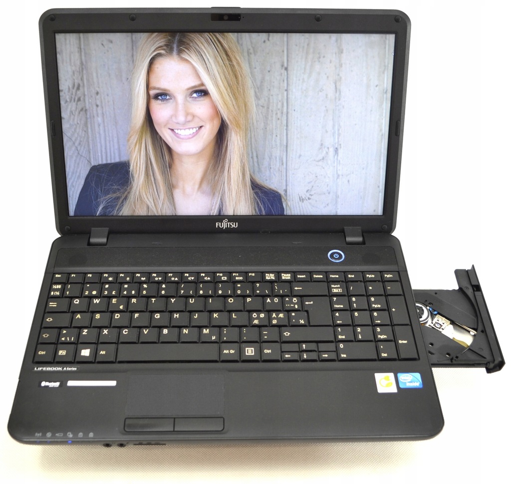 Laptop Fujitsu AH502 -15,6"- 4Gb -320 HDD - 88416