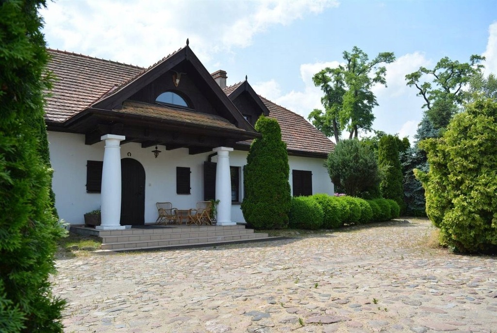 Hotel, Grębanin, Baranów (gm.), 510 m²