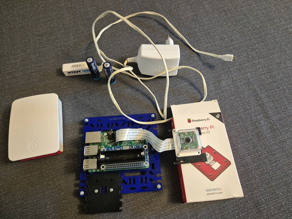 Raspberry Pi 3 Model B + kamera v2 + battery HAT + obudowa + ładowarka